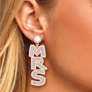NWOT MRS Dangle Earrings